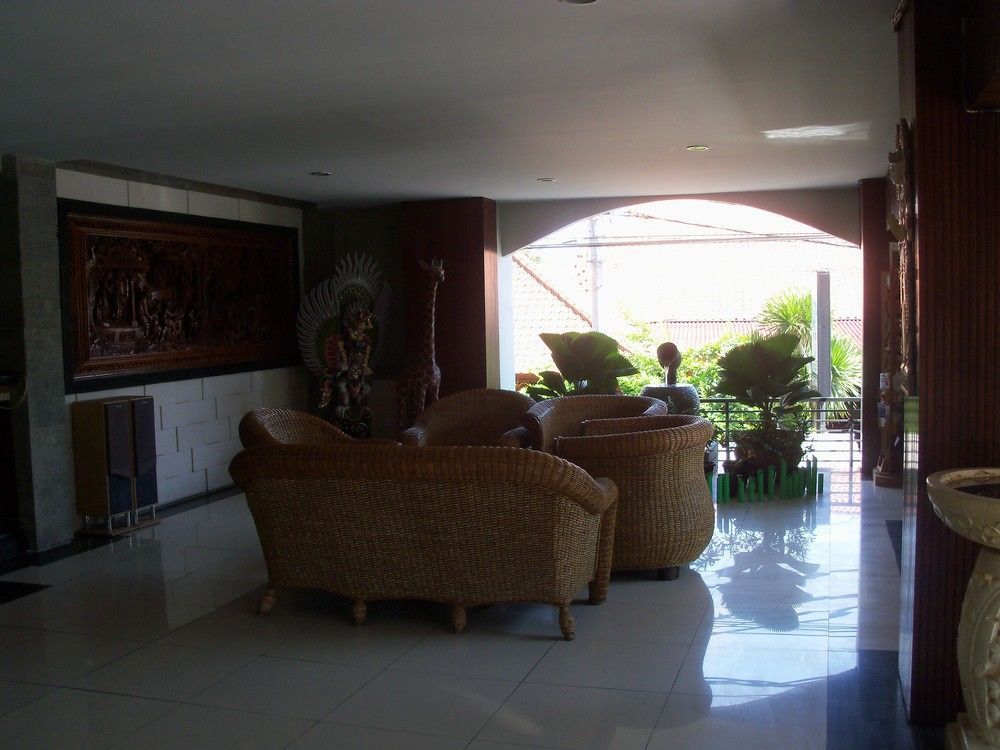 La Walon Hotel Kuta  Exterior photo